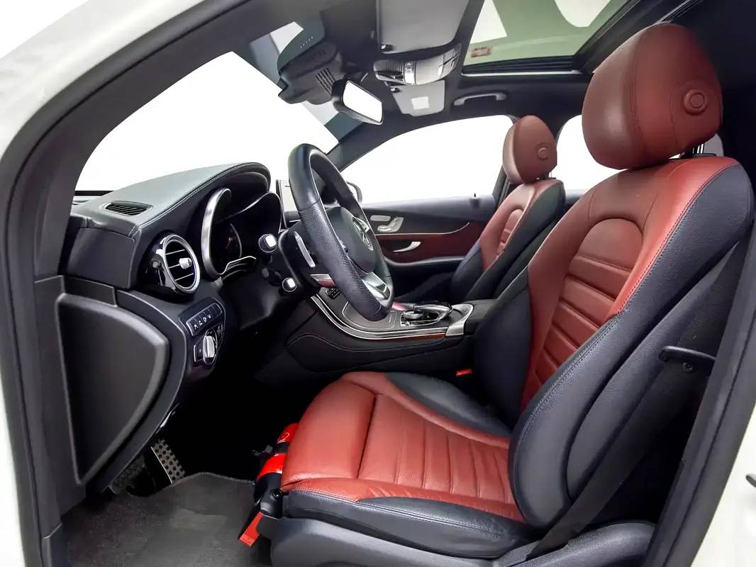 Mercedes-Benz GLC-Class GLC 250 4MATIC photo 9