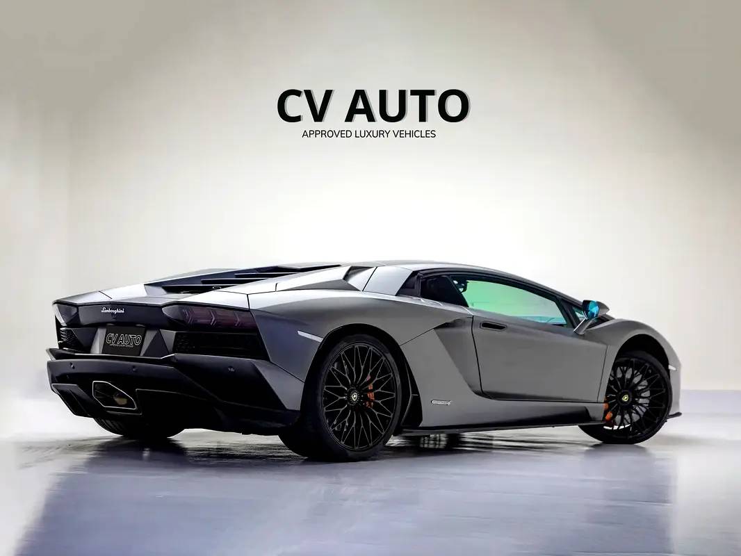 Lamborghini Aventador S Coupe photo 6