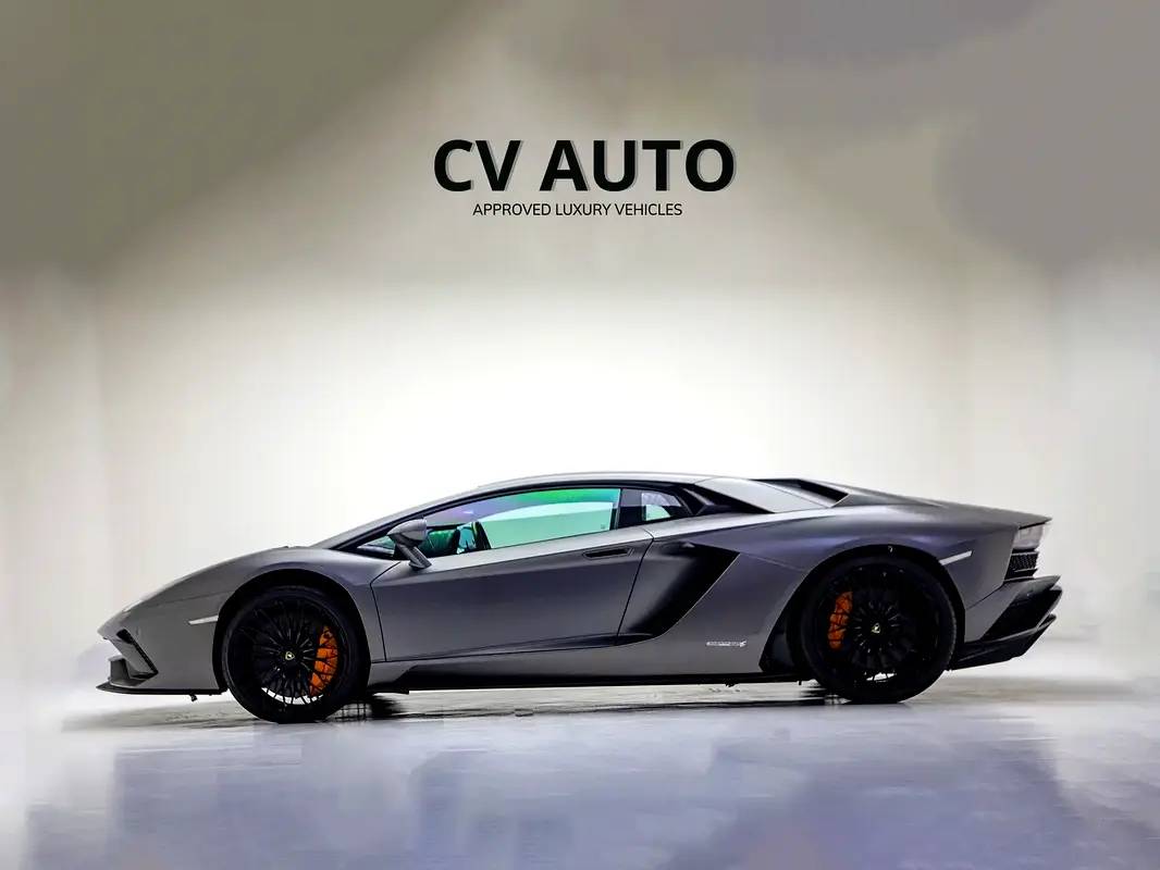 Lamborghini Aventador S Coupe photo 7