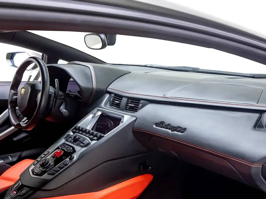 Lamborghini Aventador S Coupe photo 10