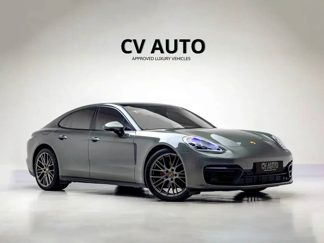 Porsche Panamera Standard photo 3