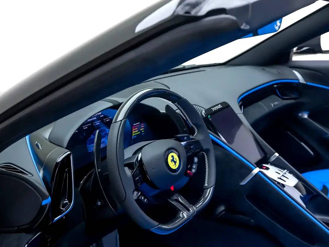 Ferrari Roma Spider photo 8