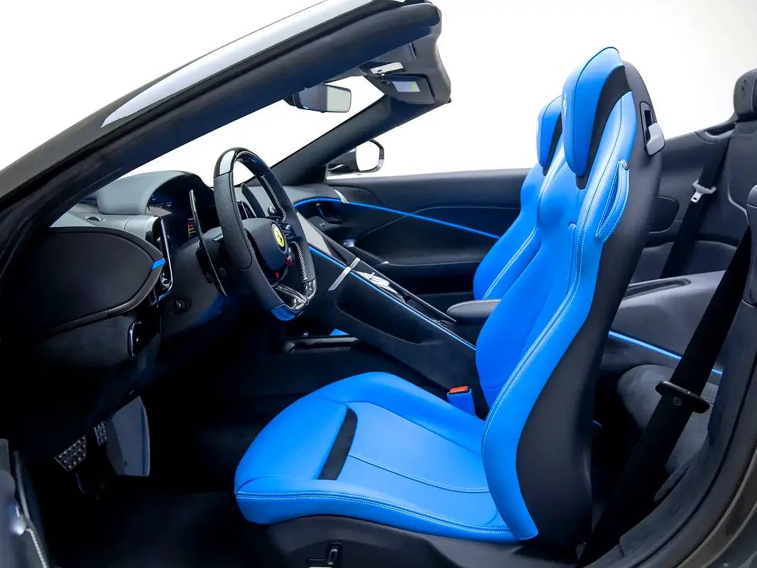 Ferrari Roma Spider photo 9