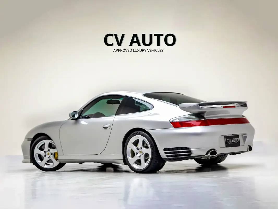 Porsche 911 Carrera 4S photo 4
