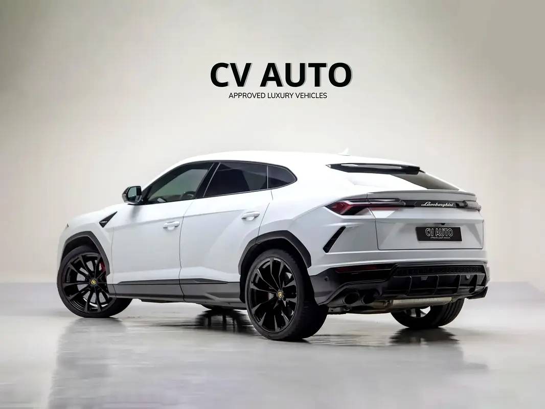 Lamborghini Urus Standard photo 4