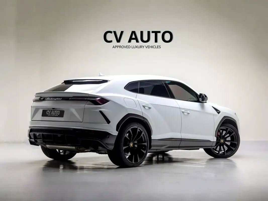 Lamborghini Urus Standard photo 6