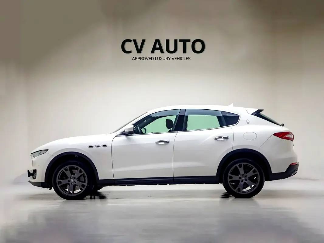 Maserati Levante S photo 7