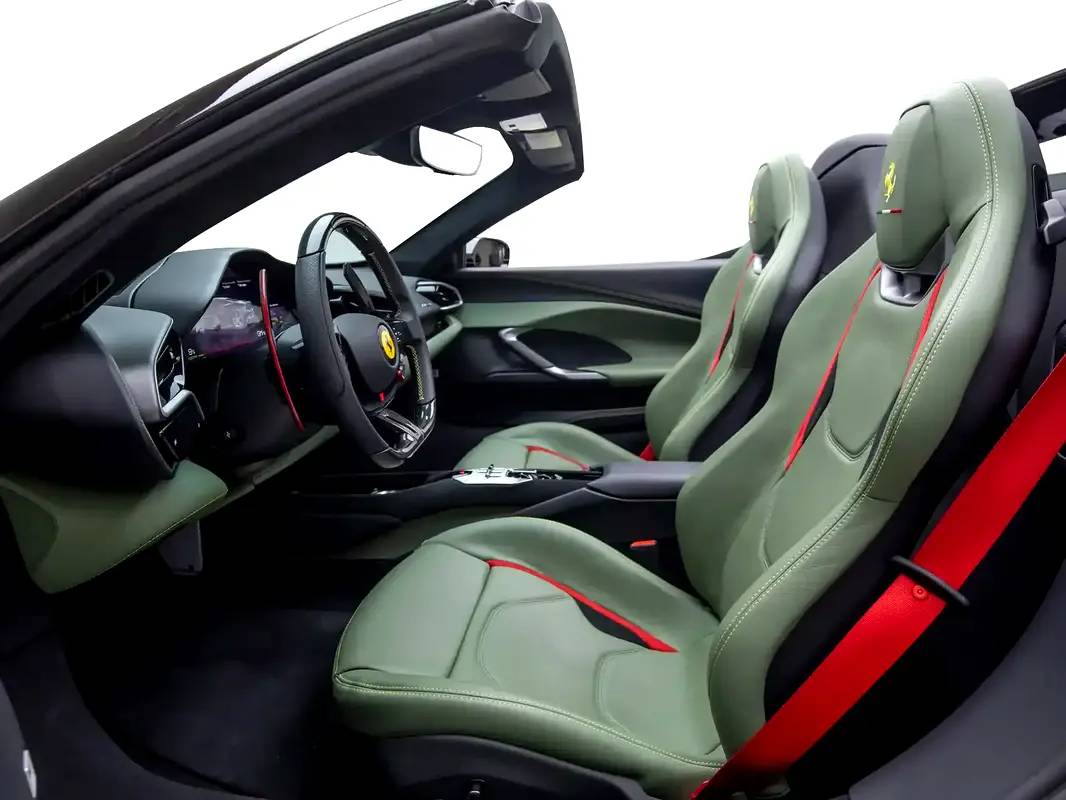 Ferrari 296 GTS Standard photo 9