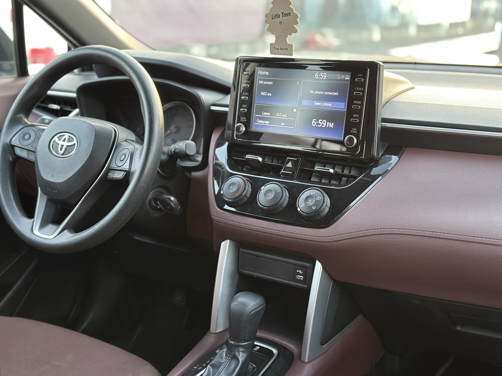 Toyota Corolla Cross BRAND NEW 2022 photo 10