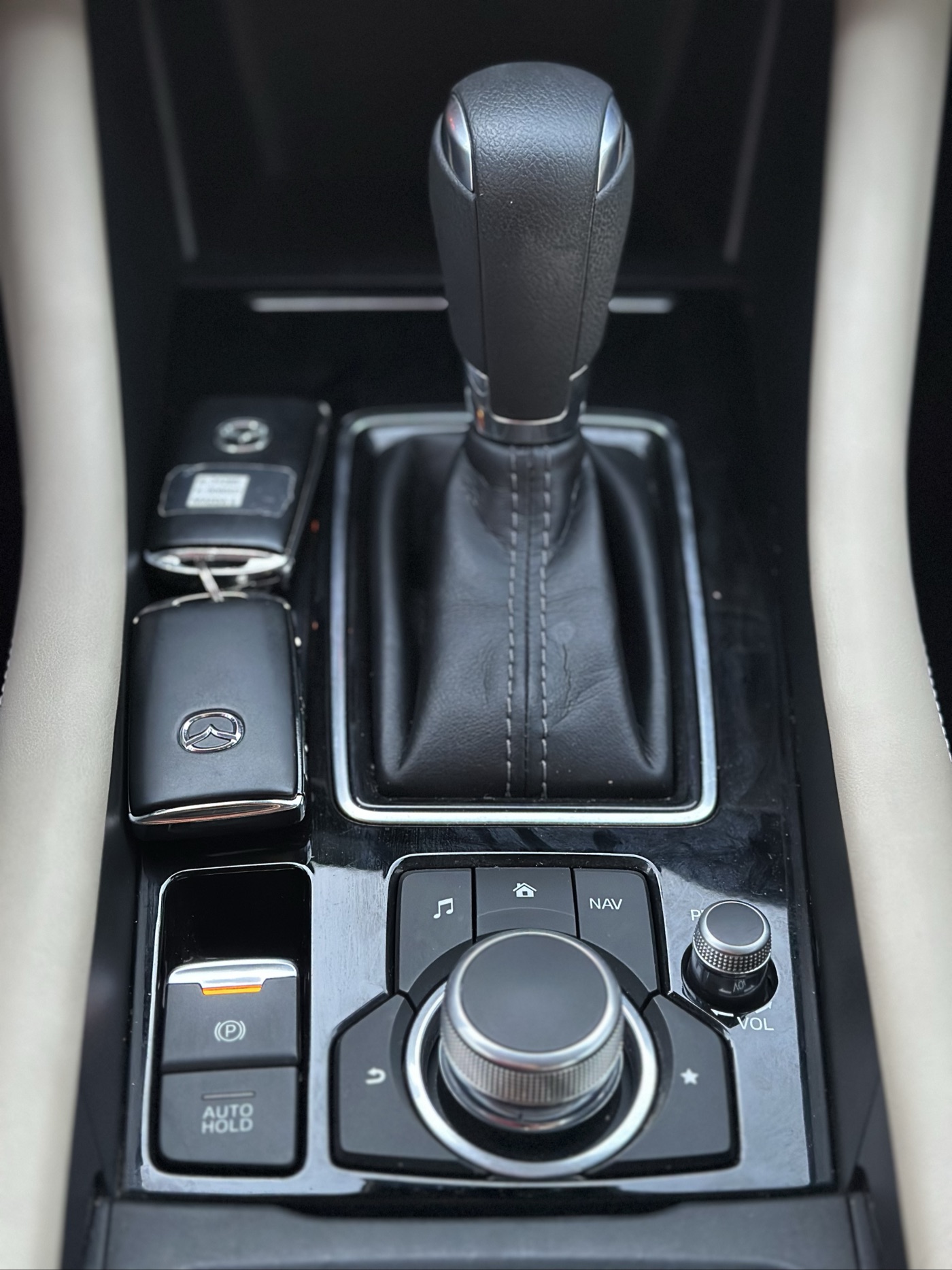 Mazda 6 photo 8