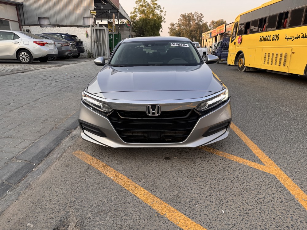 Honda Accord LX 2020 photo 2