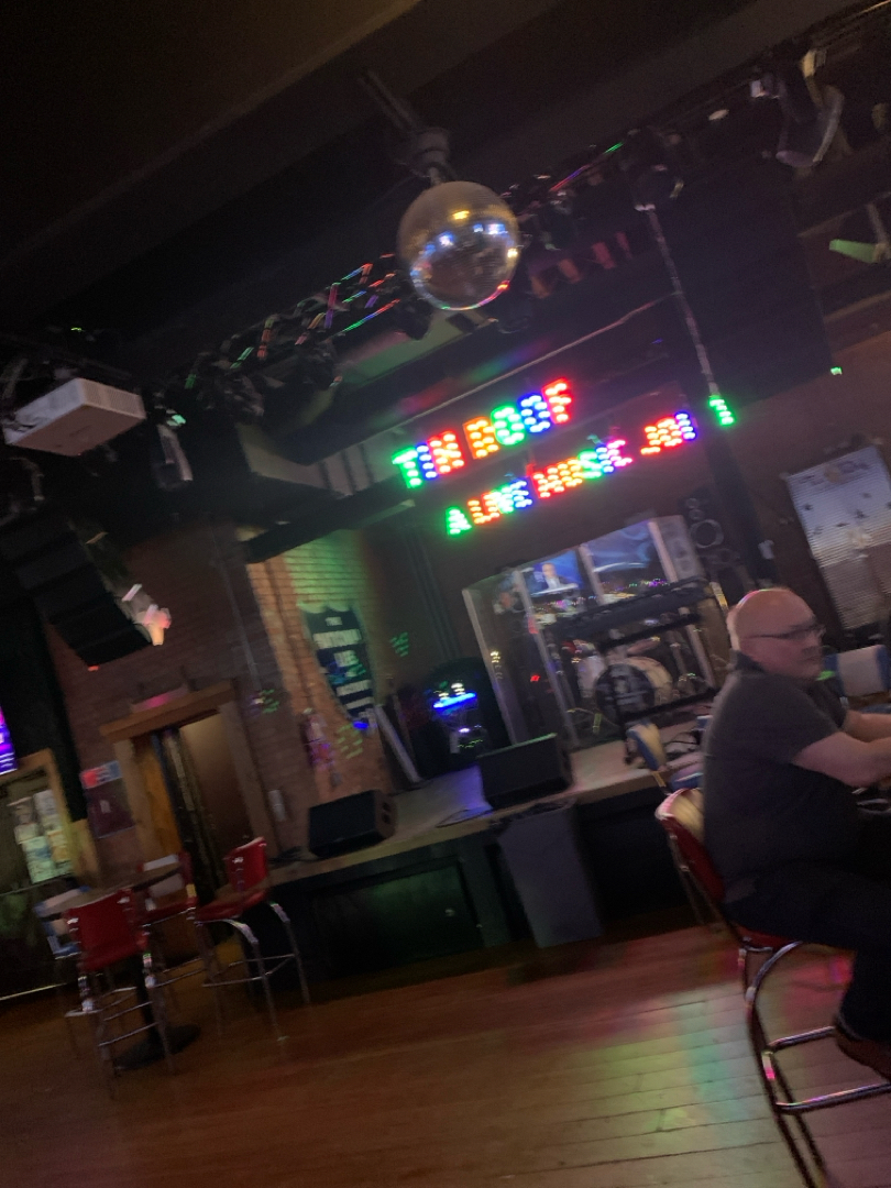 Tin roof 