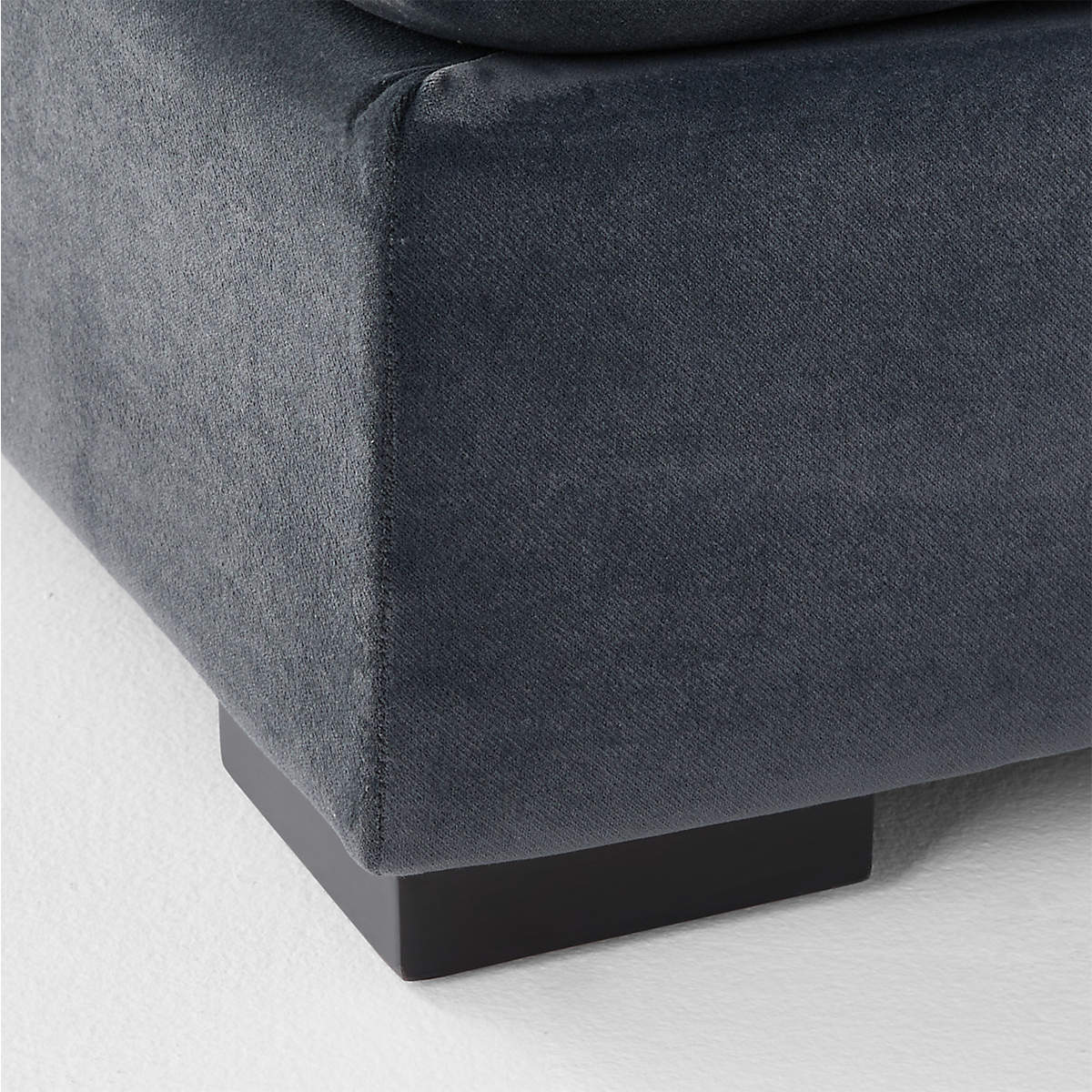 Deso Sectional Sofa by Carolina Bianchini