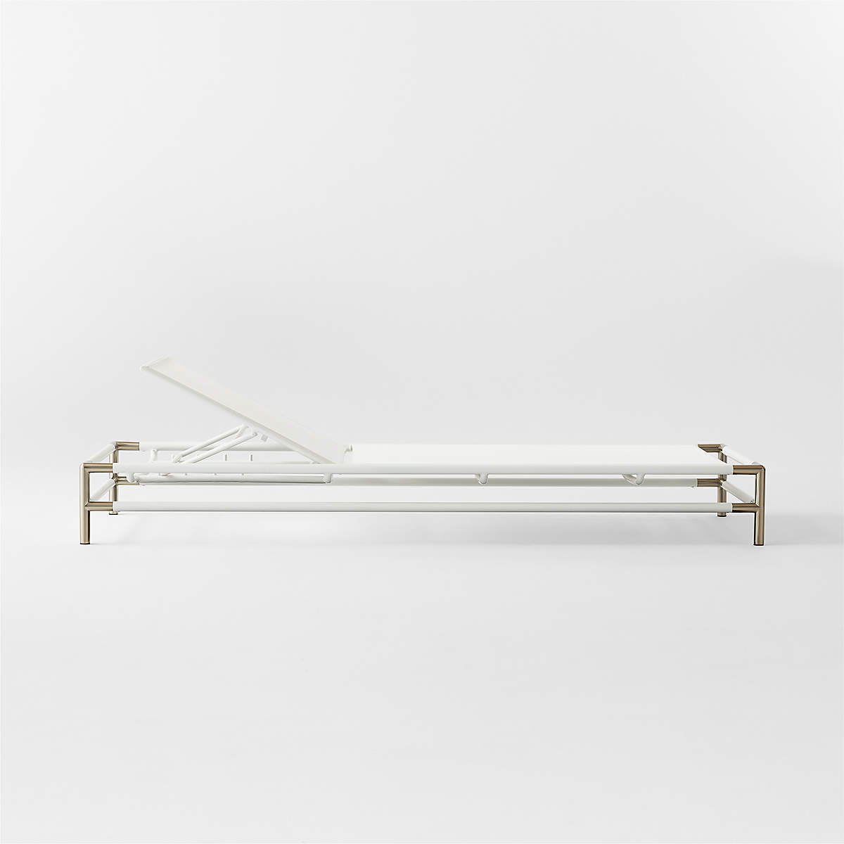 Jolen Sun Lounge by Ceci Thomspon