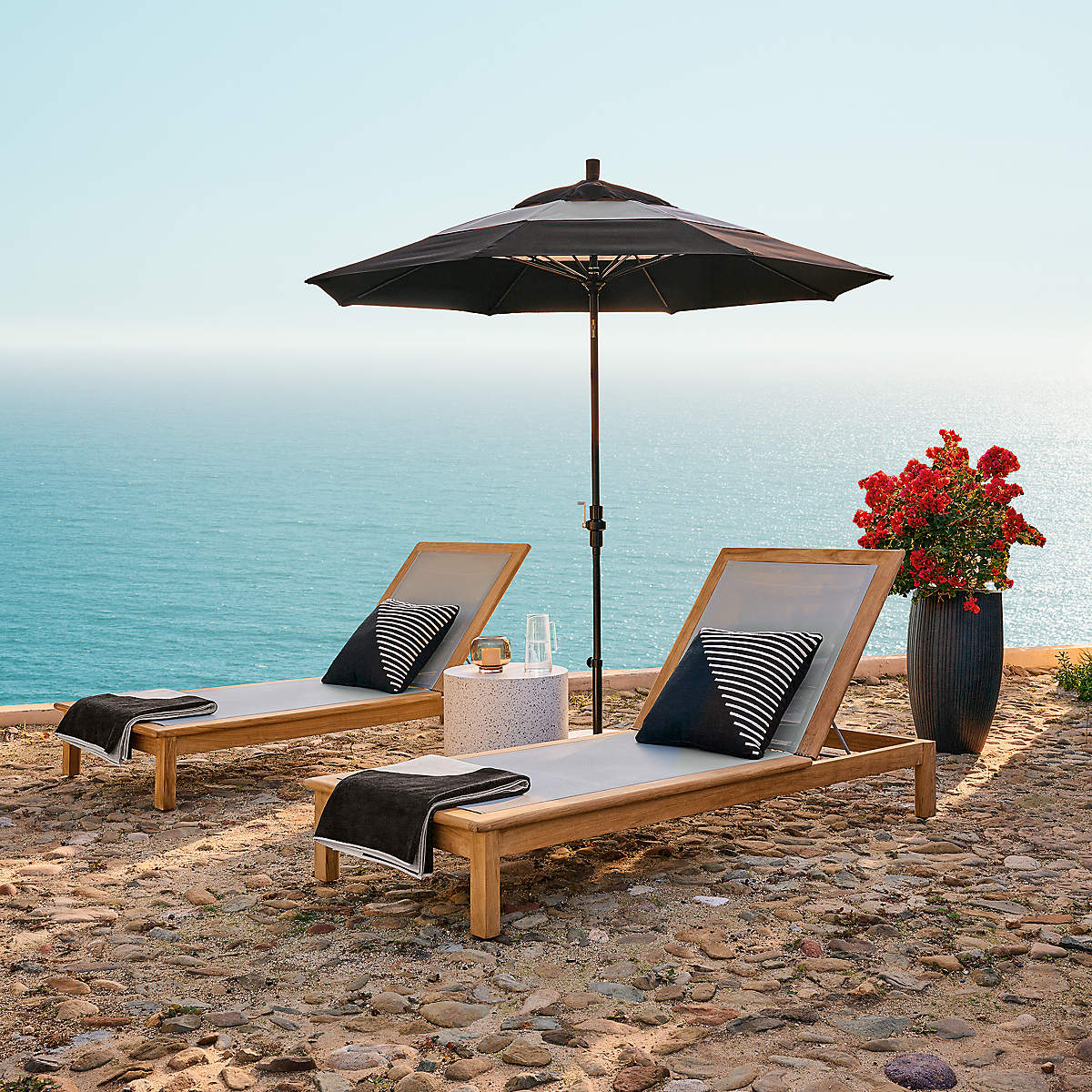 Cabra Sun Lounge by Jannis Ellenberger