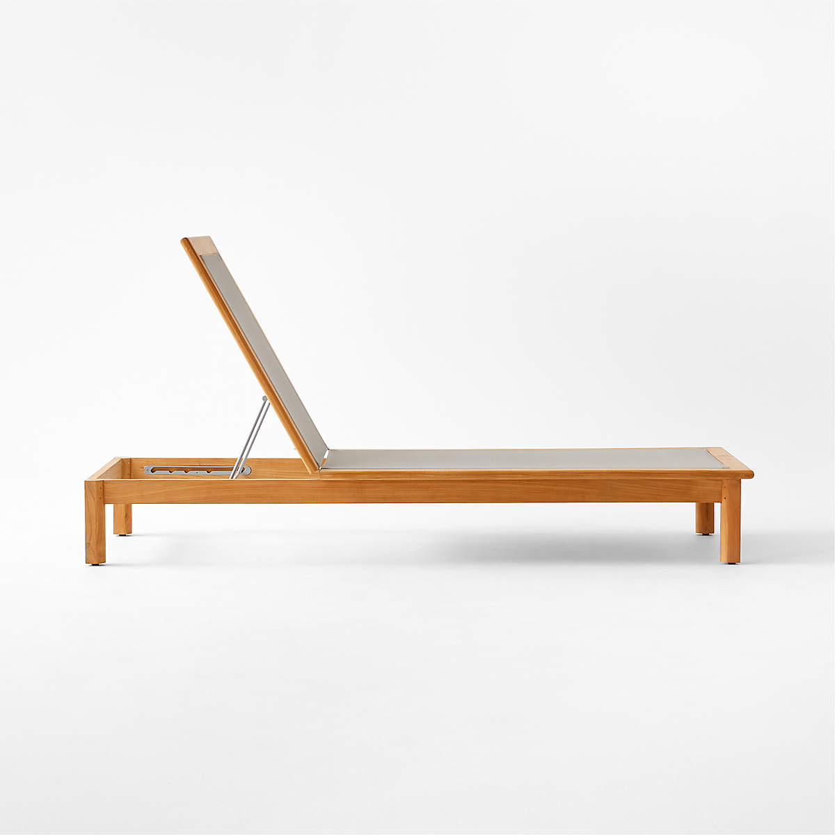 Cabra Sun Lounge by Jannis Ellenberger