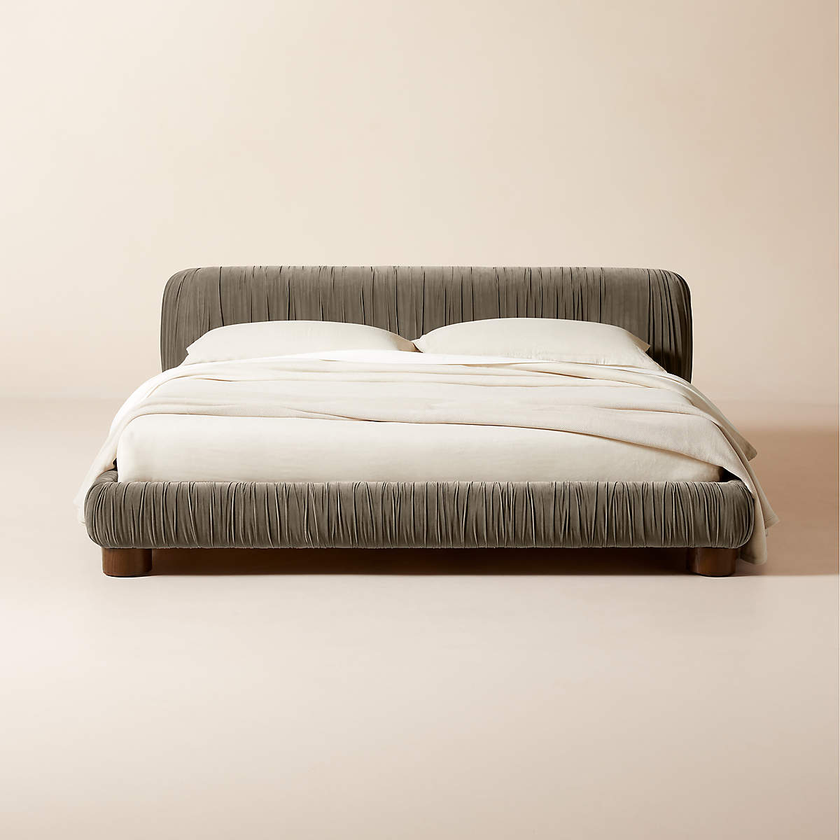 Cantar Bed by Jannis Ellenberger