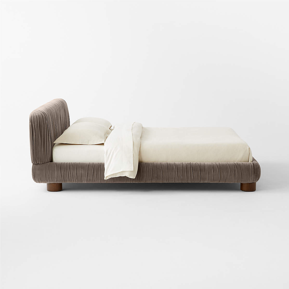 Cantar Bed by Jannis Ellenberger