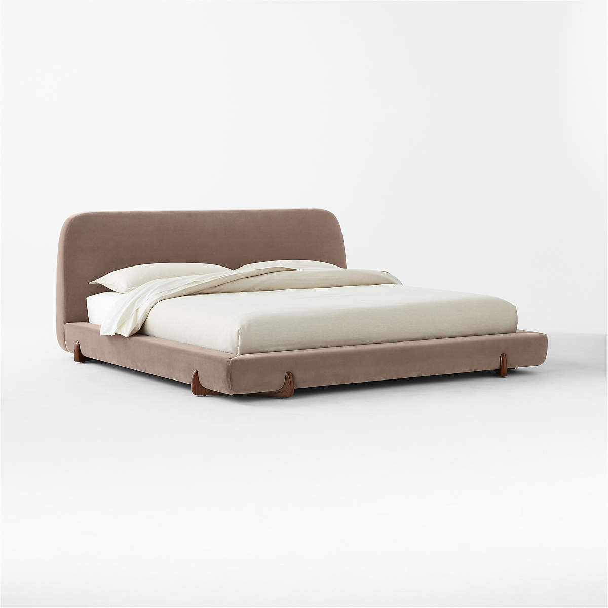 Stivale King Bed by Jannis Ellenberger