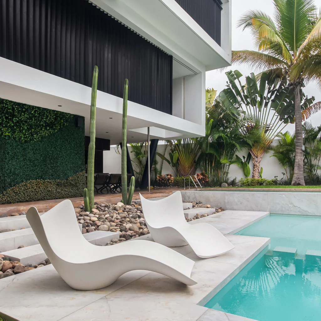 Surf Sun Lounge by Karim Rashid