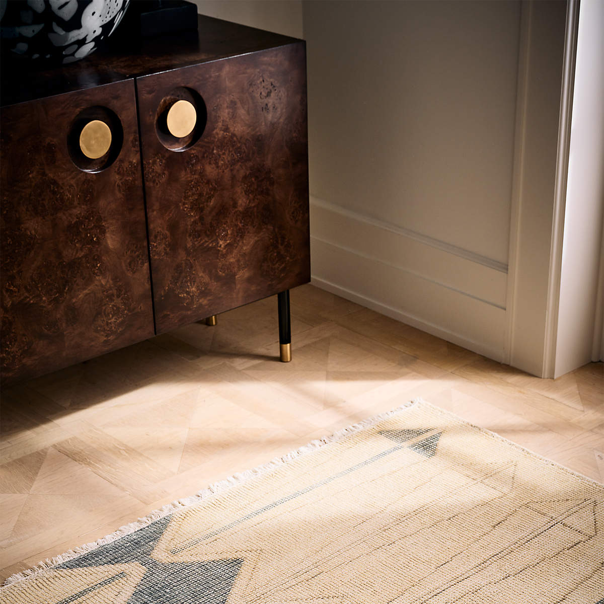 Camelon Entryway Table by Mermelada Estudio
