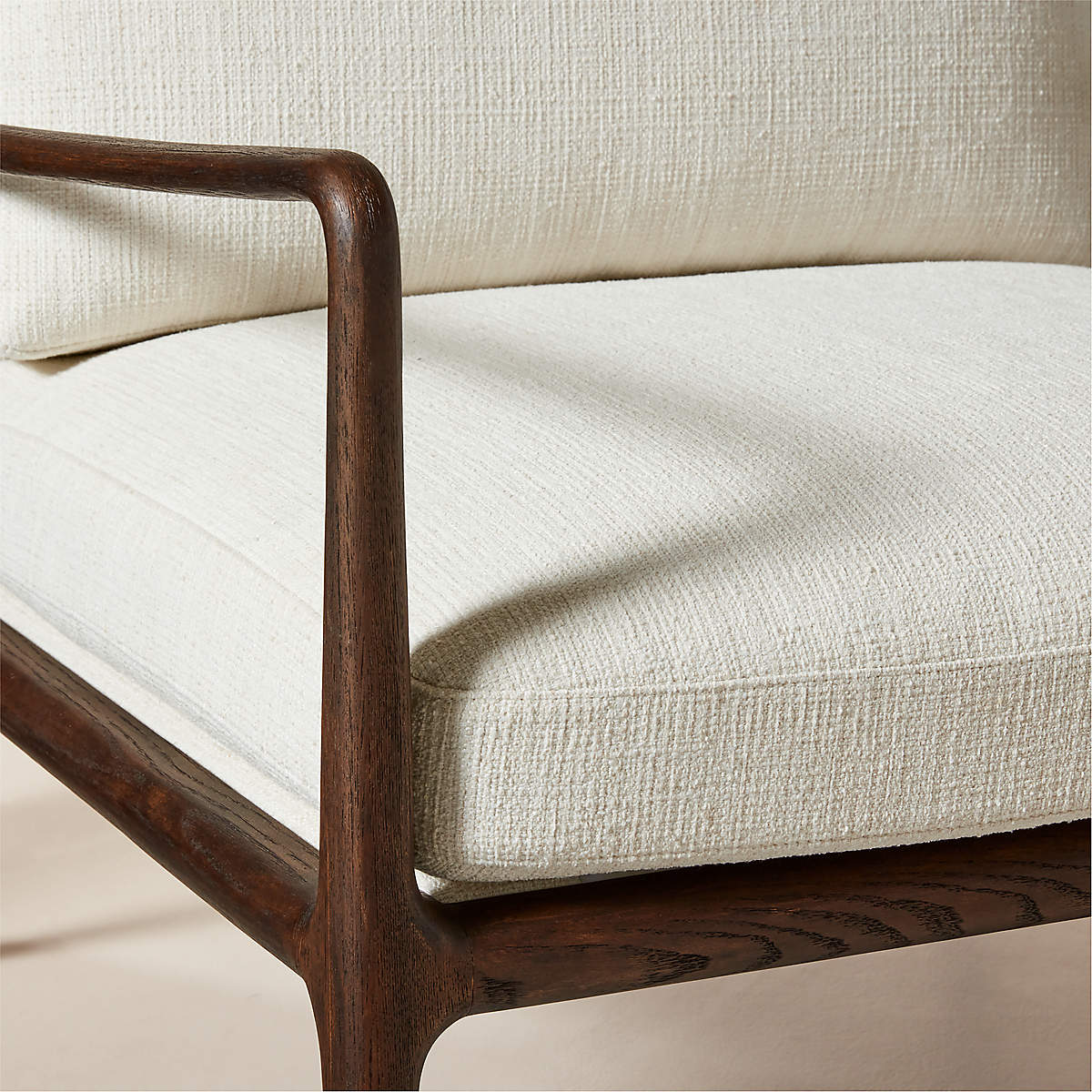 Lupo Accent Chair by Mermelada Estudio