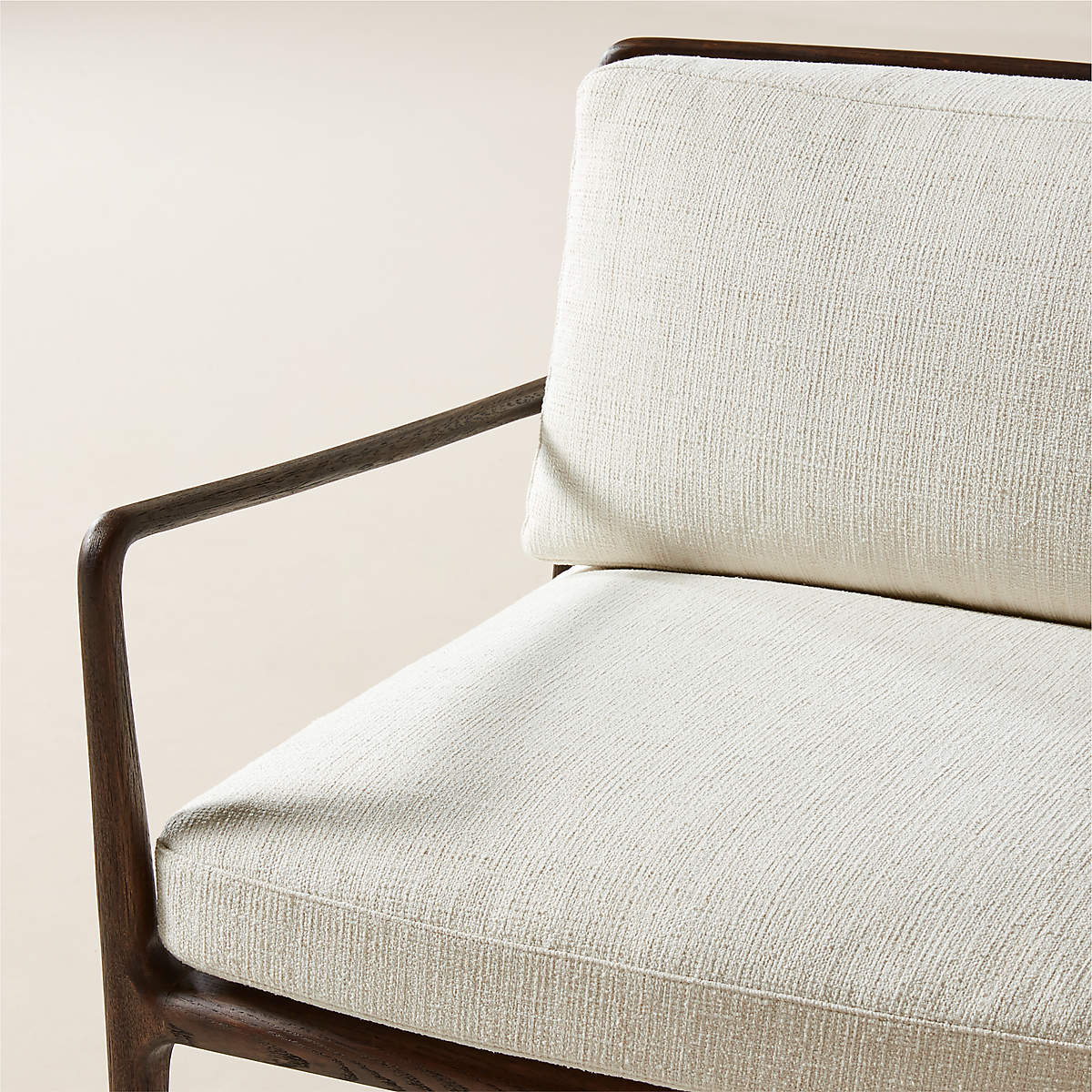 Lupo Accent Chair by Mermelada Estudio
