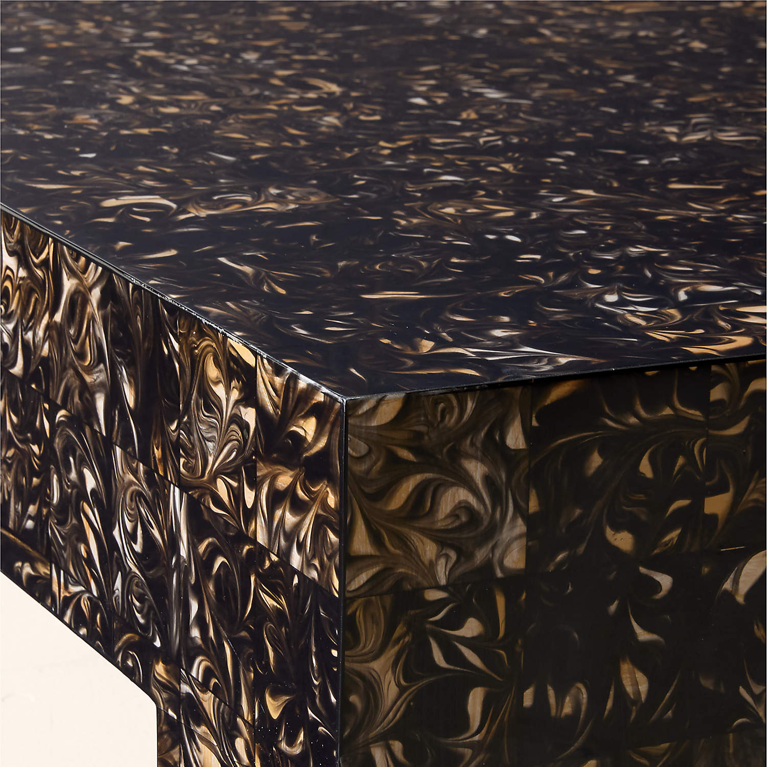 Scatola Coffee Table by Mermelada Estudio