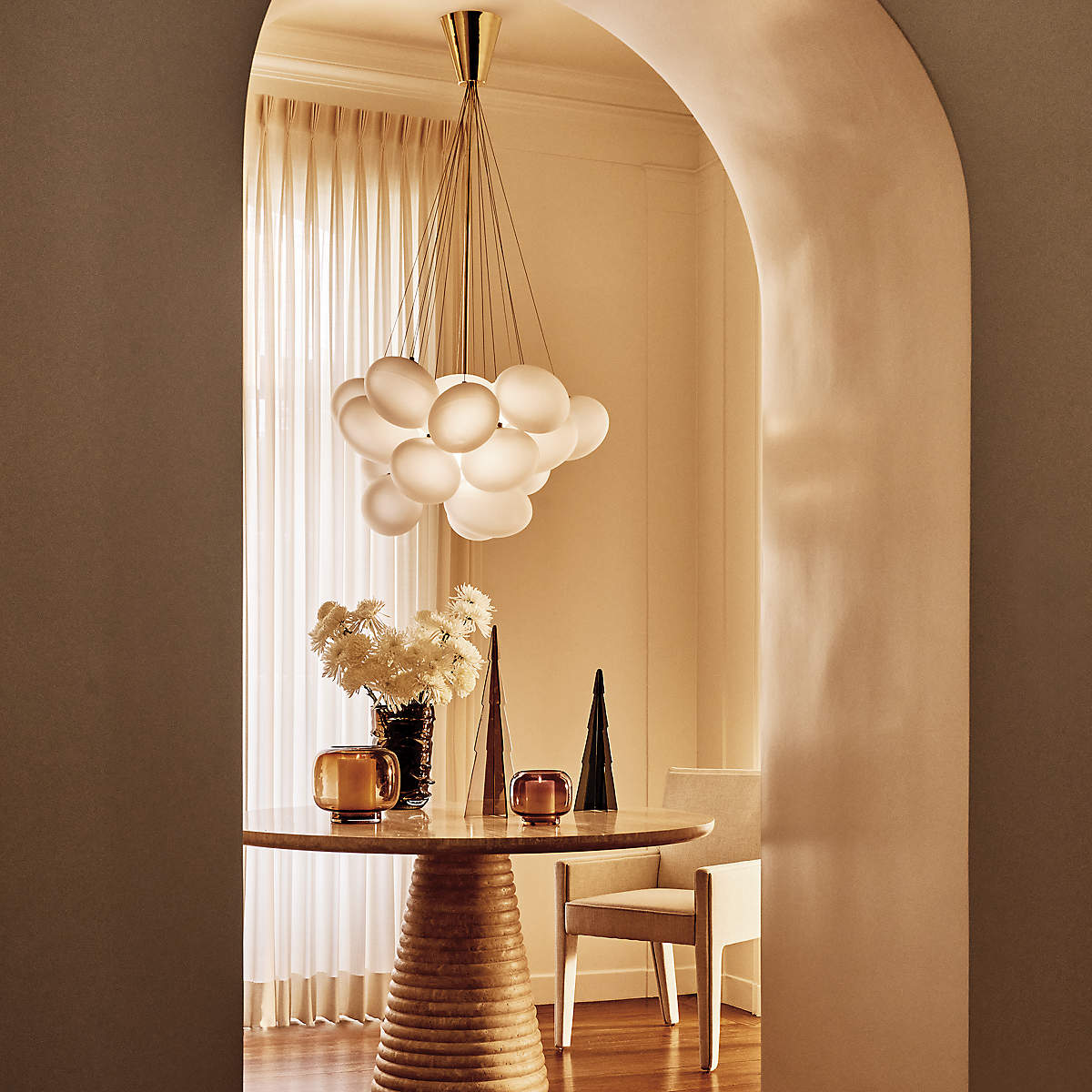 Taza Travertine Dining Table by Mermelada Estudio