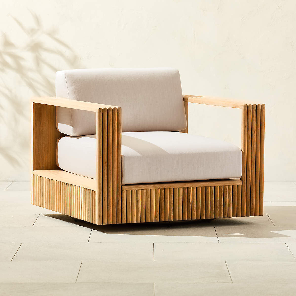 Topia Teak Outdoor Swivel Chair by Mermelada Estudio
