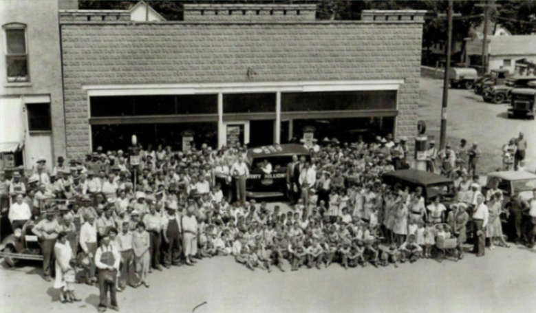 Charlie Tillotson Ford Garage, 1931