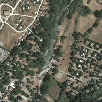 La Claduegne Au Plan D Eau Du Camping Des Arches