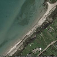 Hald Beach, Clintevi