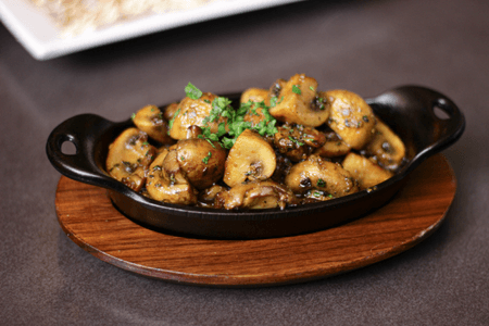 CHAMPIÑONES AL AJILLO 