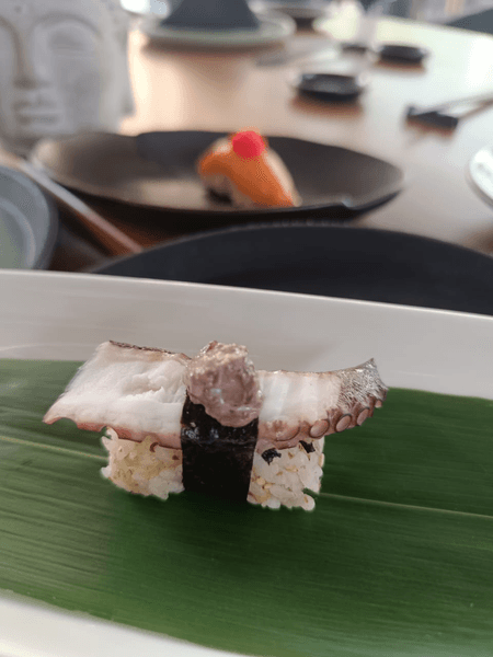 NIGUIRI TAKO OLIVO