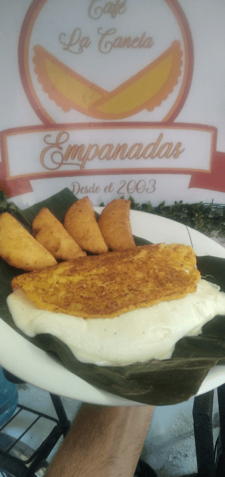 Cachapa con Mini empanadas 