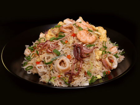 ARROZ CANTONÉS CON PESCADO Y MARISCOS
