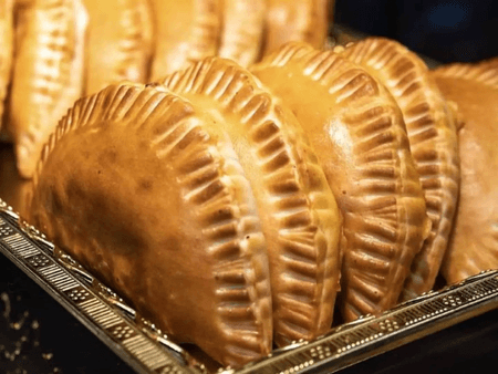 Empanada Mechada Queso