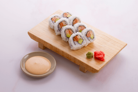 SALMON HOT ROLL