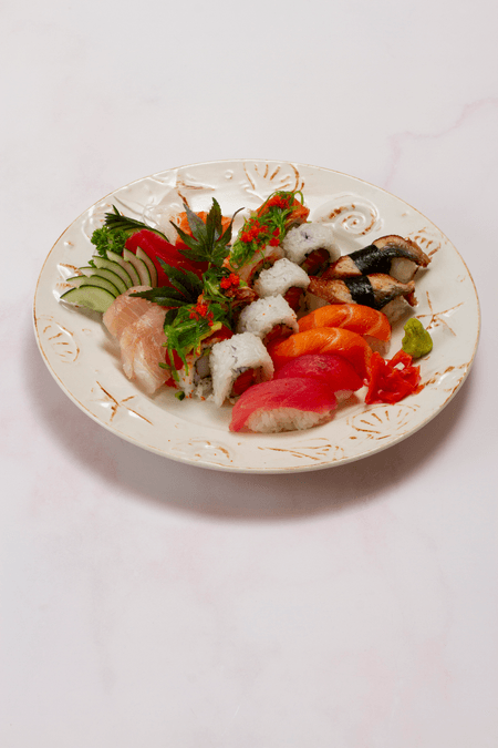 SUSHI SASHIMI MORIAWASE