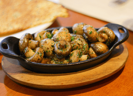 CHAMPIÑONES AL AJILLO