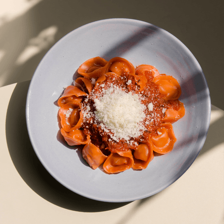 Tortellini de Queso de Cabra y Cebolla Caramelizada