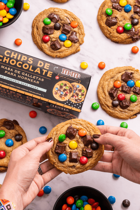Masa Congelada M&M'S Chocolate Chip Cookie