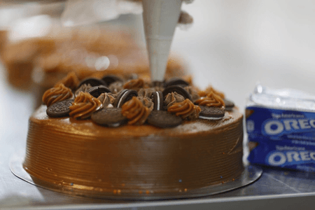 TORTA AREQUIPE CON OREO