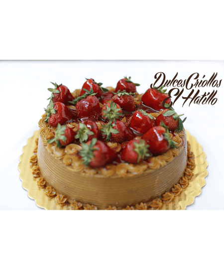 TORTA AREQUIPE CON FRESA