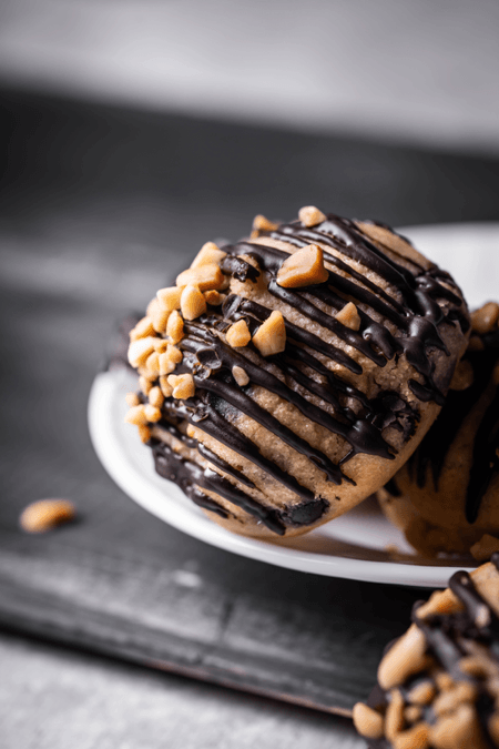 Creamy Peanut Chocolate Chip MOREkie