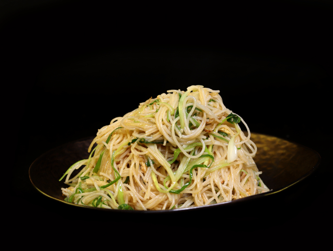 FIDEOS JENGIBRE Y CEBOLLÍN