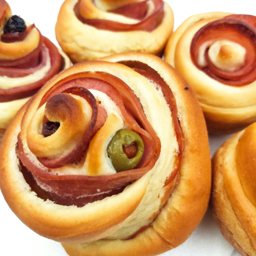 Roles de Pan de Jamón