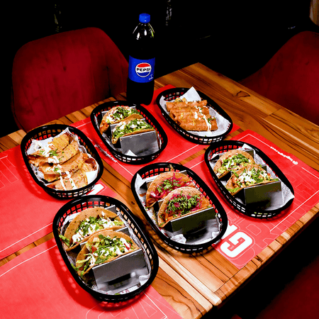 MIX MEXICANO PARA 4 + PEPSI 1L