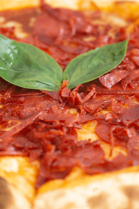 PIZZA LA DE SALSICCIA Y PEPPERONI